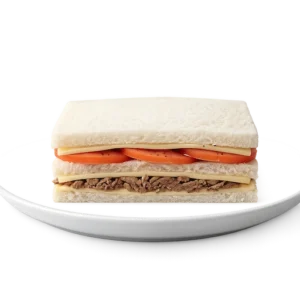Sándwich de miga con ternera